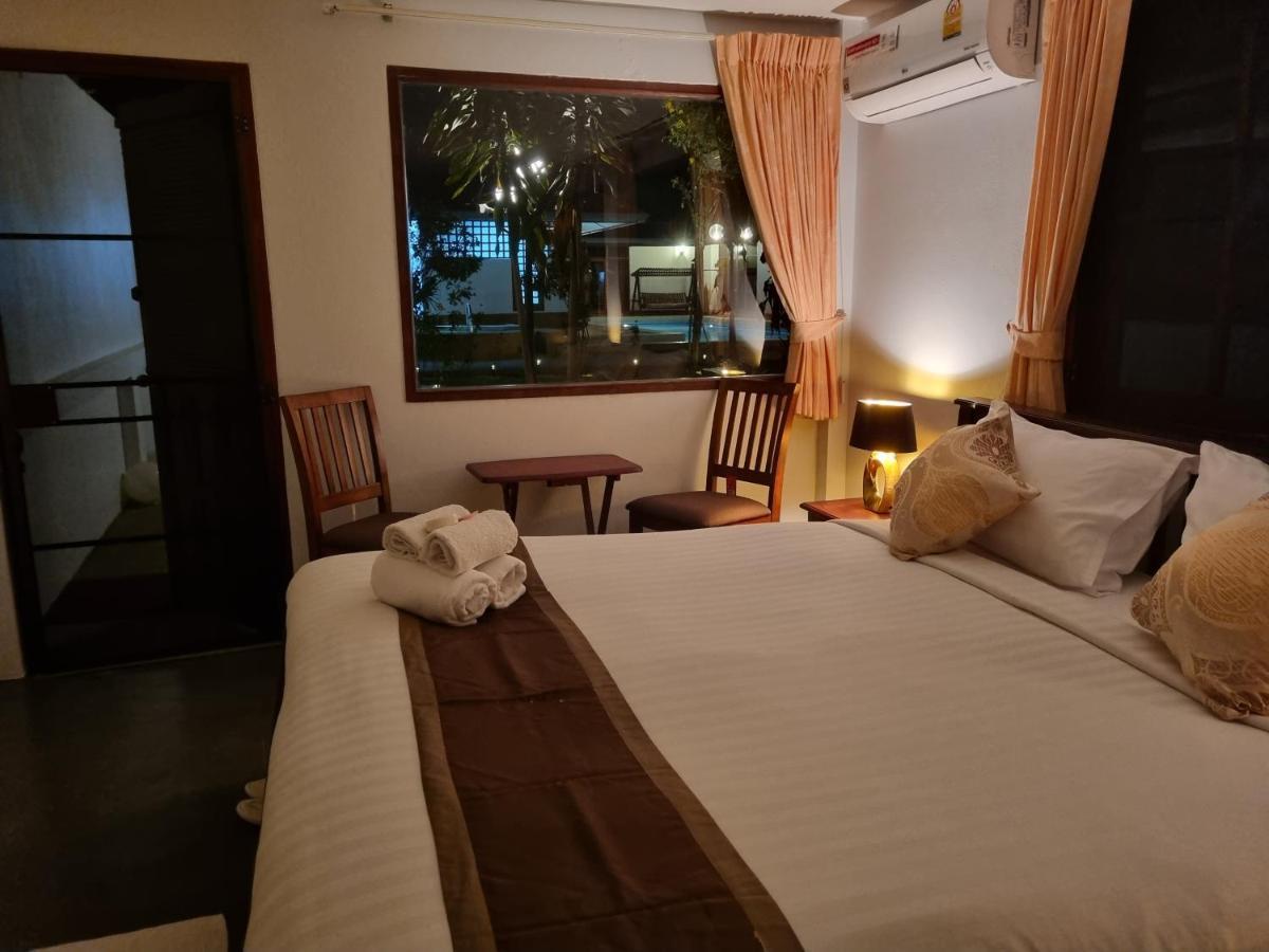 Meyers Hua Hin Hotel Exterior foto