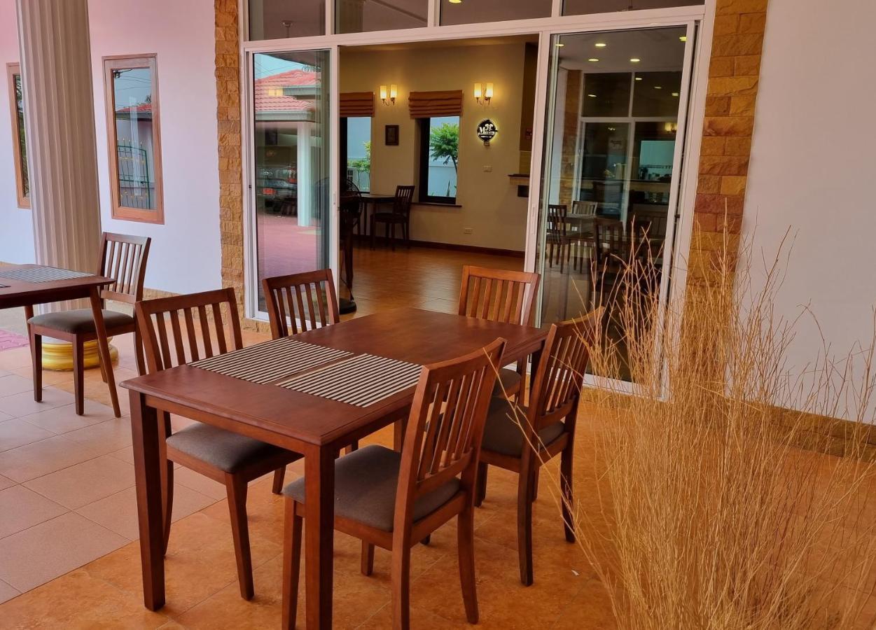 Meyers Hua Hin Hotel Exterior foto