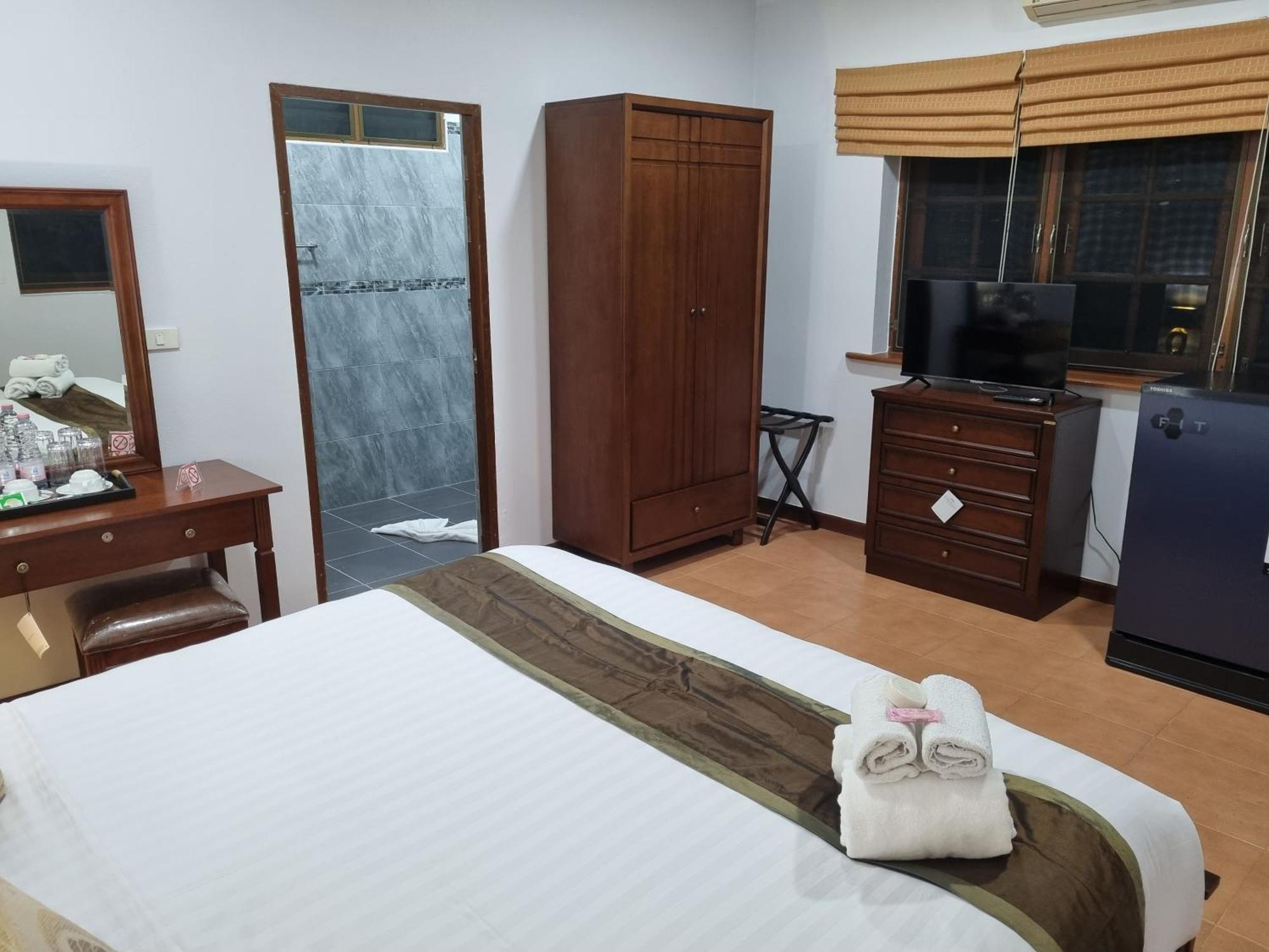Meyers Hua Hin Hotel Exterior foto
