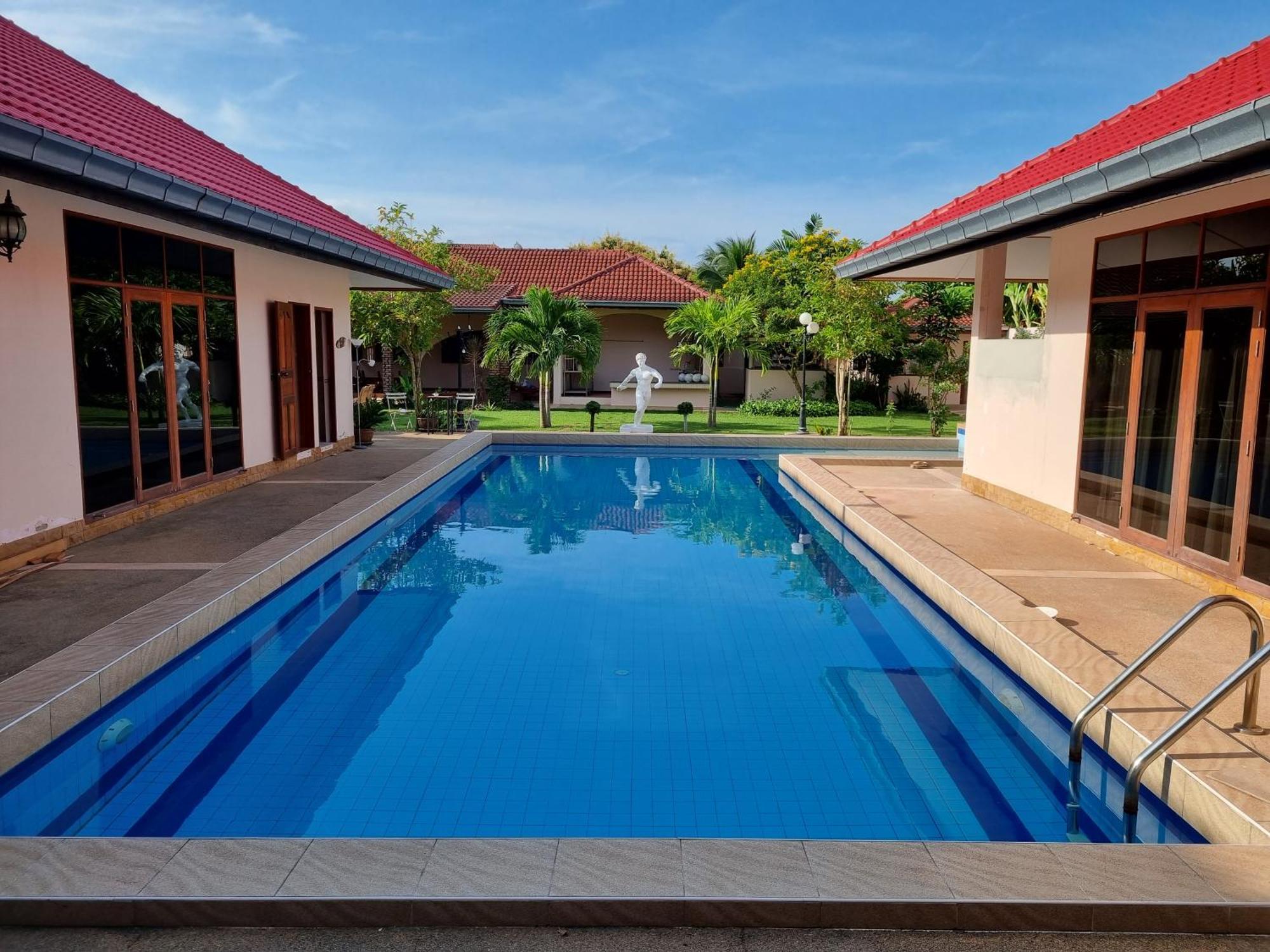 Meyers Hua Hin Hotel Exterior foto