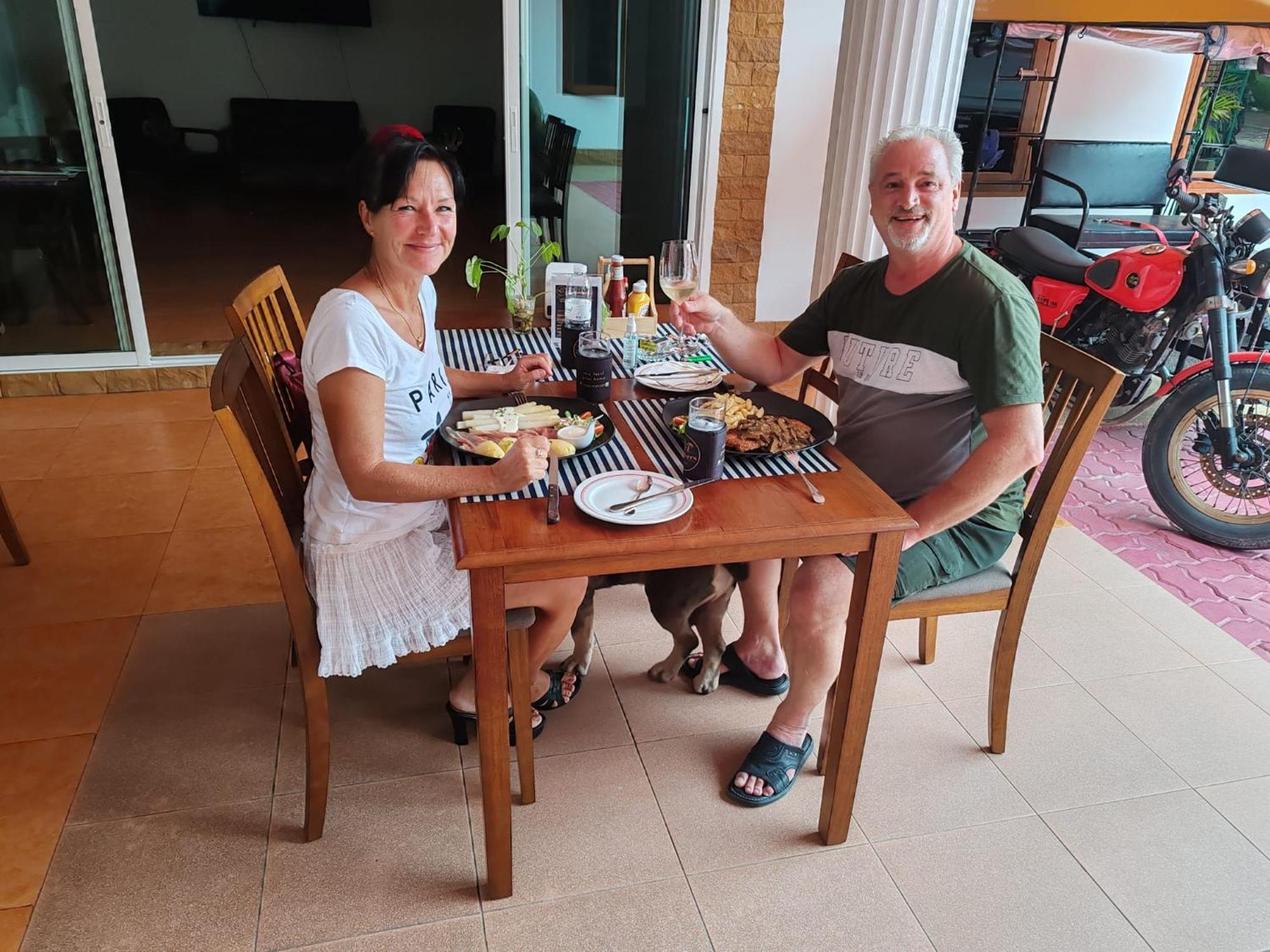 Meyers Hua Hin Hotel Exterior foto
